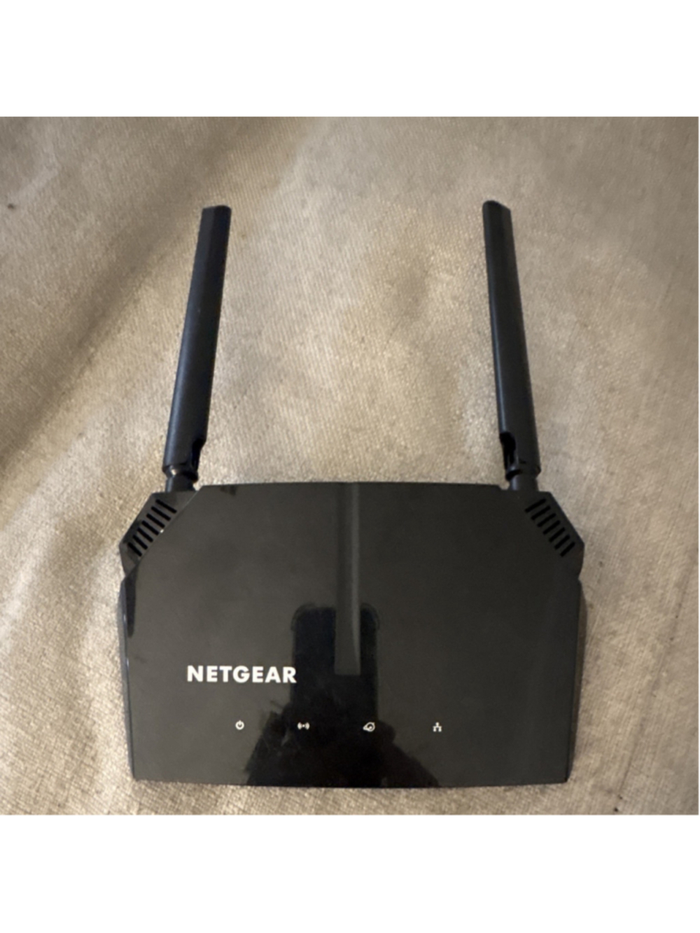 NETGEAR AC1000 R6080 Wireless WiFi Router 1000 Mbps 4-Port 100 Mbps Black